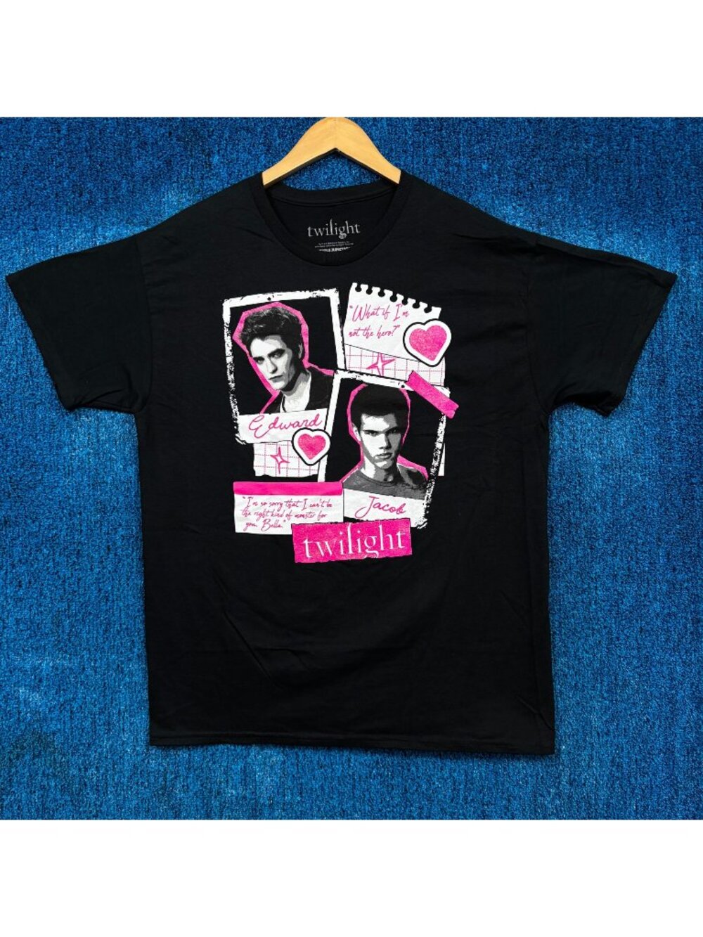 Edward & Jacob Love Triangle Twilight Film Franchise Tee L